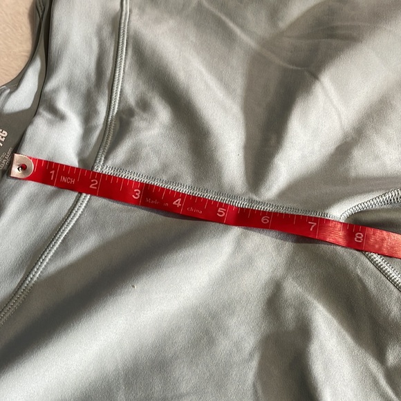 Under Armour Fitted Athletic Shorts - Picture 9 of 10